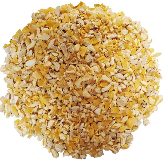 Farmers Best Cracked Corn feed close-up
